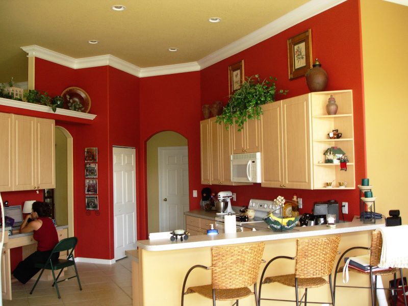 4 Things to Consider When Picking Paint Colors For Your Home
